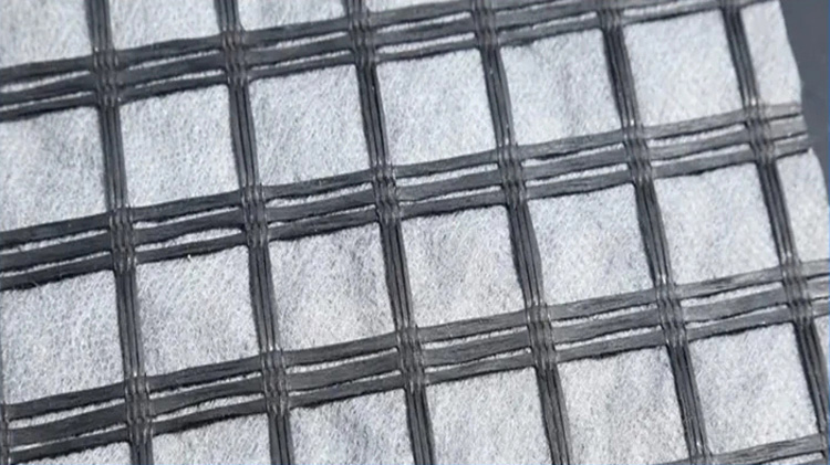 Warp knitted composite geotextiles prevent pavement cracks02